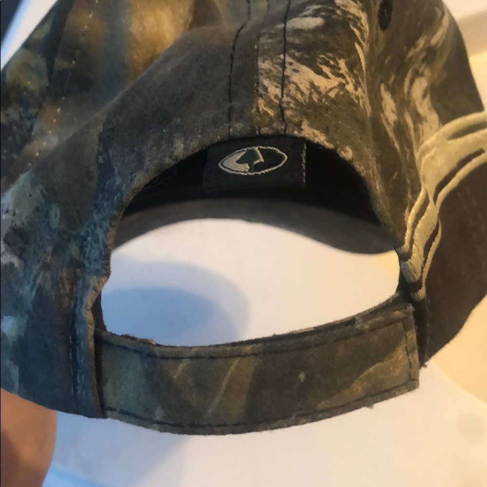Camo hat - Picture 2 of 2